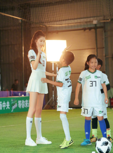 免费看新足球直播 明星动态实时追踪